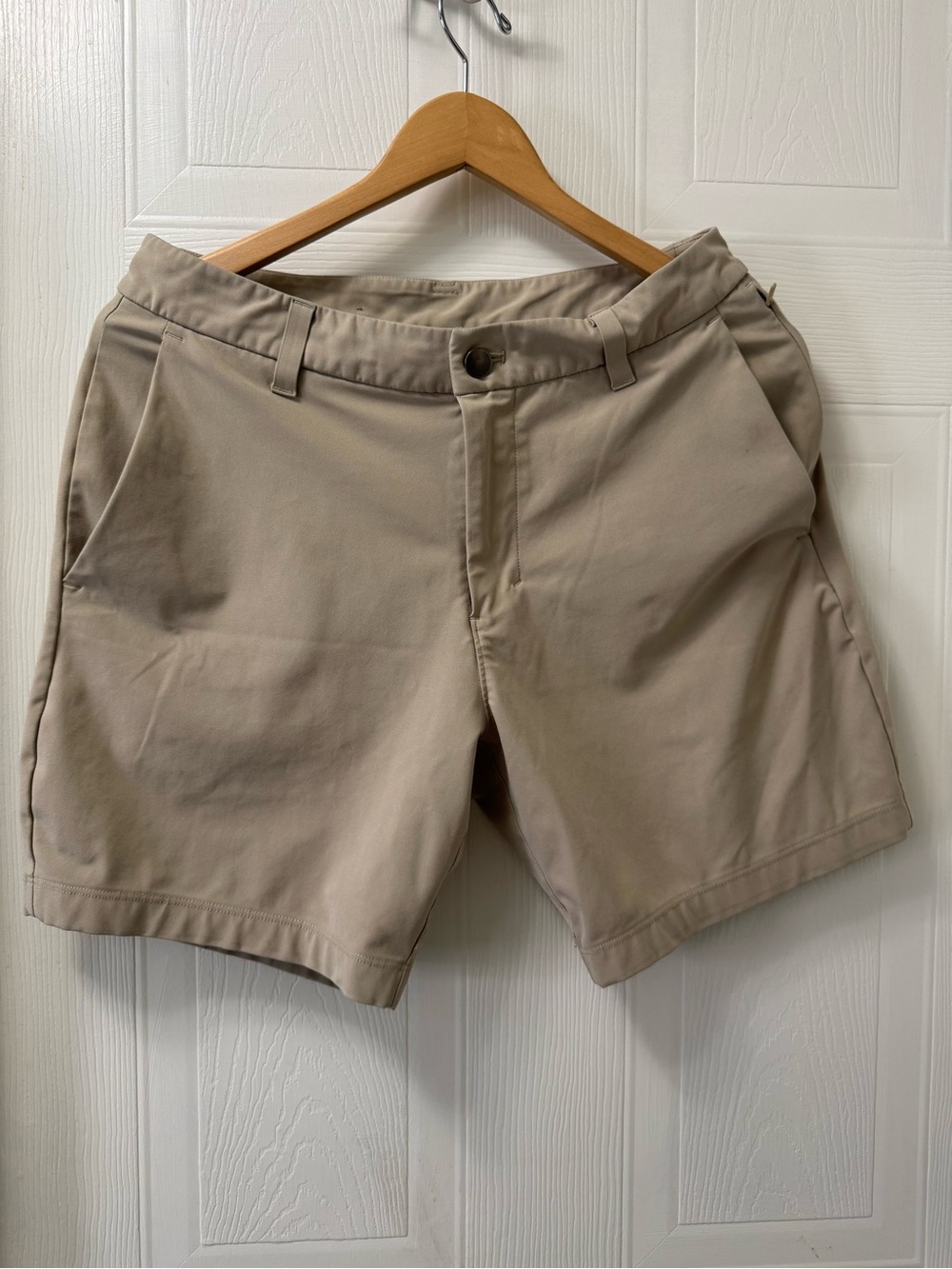 lululemon athletica Men's Flat-Front Shorts — Light Beige